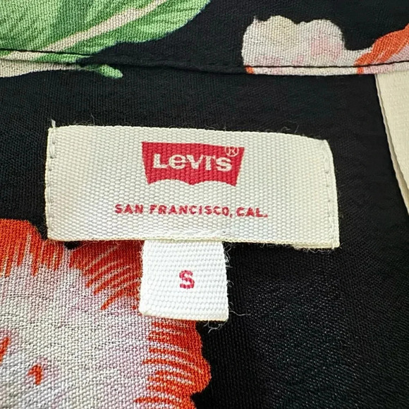 Levi’s Celeste Cropped Jumpsuit Mulit-Color Hawaiian Floral Tropical Print SZ S - Picture 3 of 10